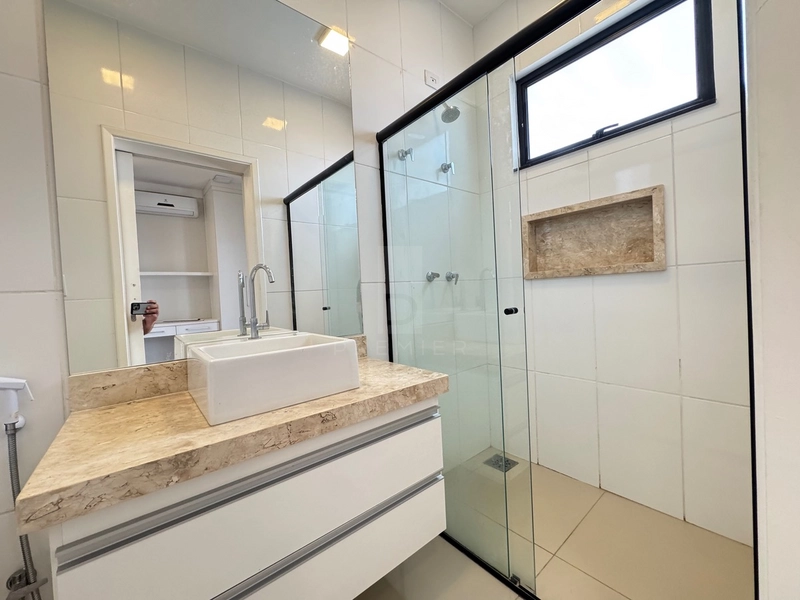 Casa com 3 suítes e piscina para alugar cond. Verana-Marília-SP: 8ª foto da galeria de imagens do imóvel