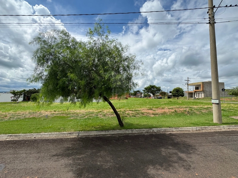 Terreno no condomínio Verana plano em Marilia-SP: 2ª foto da galeria de imagens do imóvel