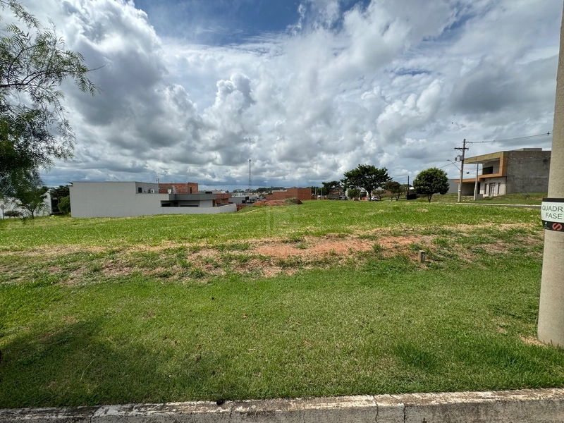 Terreno no condomínio Verana plano em Marilia-SP: 1ª foto da galeria de imagens do imóvel
