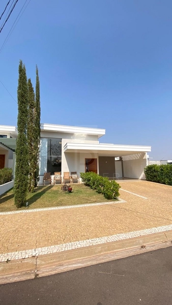 Casa c/ 3 quartos e piscina no condomínio Terras da Fazenda-Marília-SP: 1ª foto da galeria de imagens do imóvel