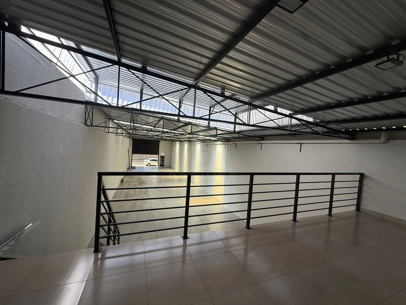 Barracão Comercial em Marilia / SP: 4ª foto da galeria de imagens do imóvel