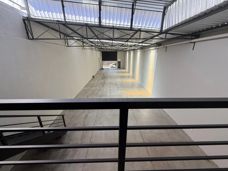 Barracão Comercial em Marilia / SP: 3ª foto da galeria de imagens do imóvel