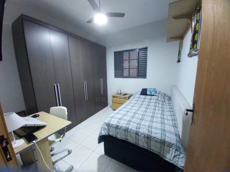 Casa com 3 quartos sendo 1 suíte no Jd. Universitário em Marília-SP.: 9ª foto da galeria de imagens do imóvel