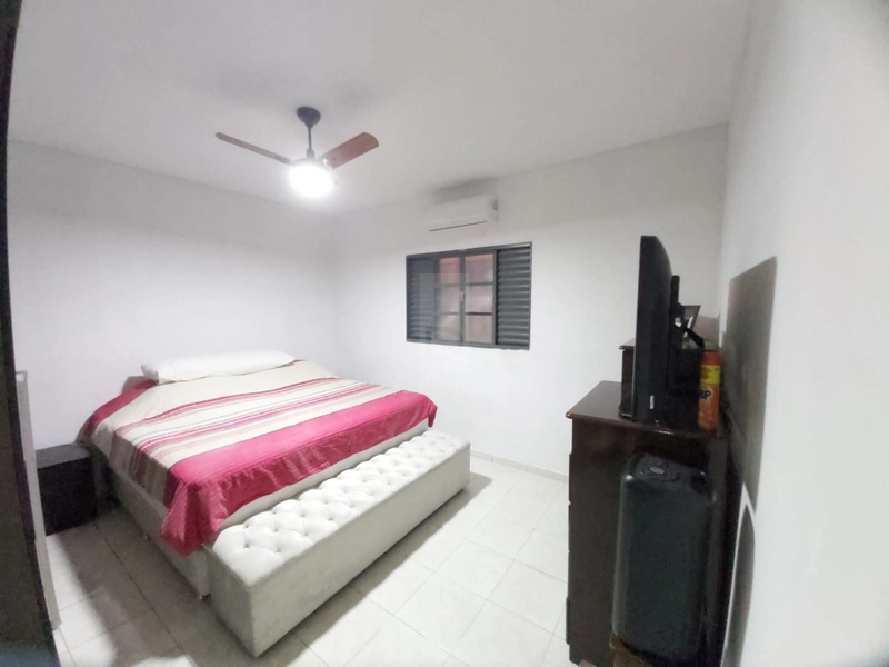 Casa com 3 quartos sendo 1 suíte no Jd. Universitário em Marília-SP.: 5ª foto da galeria de imagens do imóvel