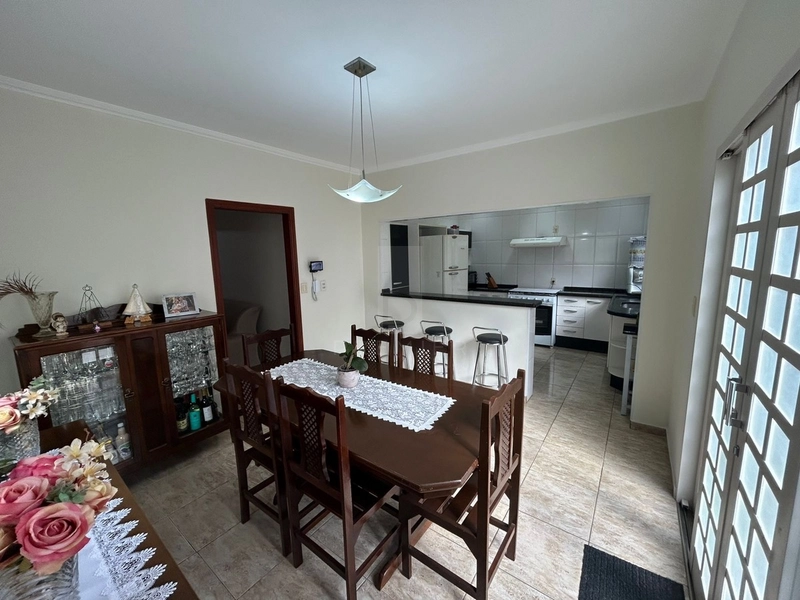 Casa com 3 quartos sendo 1 suíte no Jd. Bela Vista em Marília-SP.: 24ª foto da galeria de imagens do imóvel