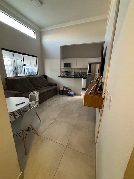 Casa com 3 quartos sendo 1 suíte no Jd. Universitários em Marília-SP.: 2ª foto da galeria de imagens do imóvel