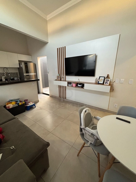 Casa com 3 quartos sendo 1 suíte no Jd. Universitários em Marília-SP.: 1ª foto da galeria de imagens do imóvel