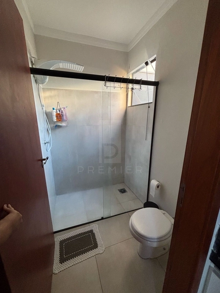 Casa com 3 quartos sendo 1 suíte no Jd. Universitários em Marília-SP.: 8ª foto da galeria de imagens do imóvel