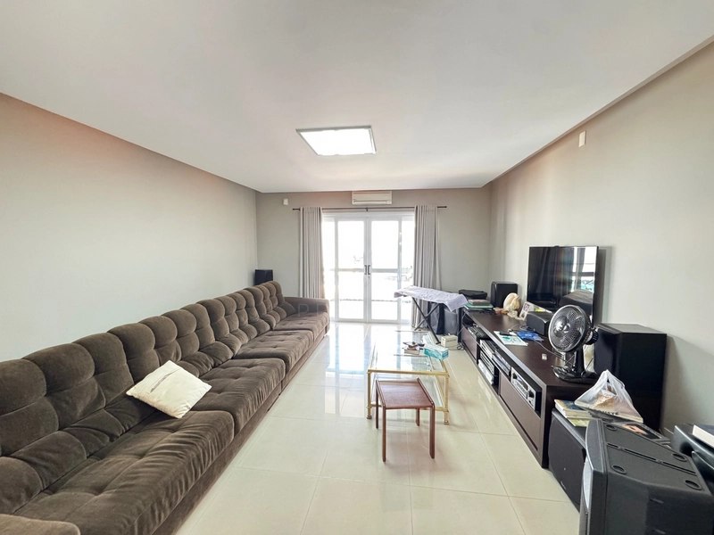 Casa com 4 suítes e piscina no Bairro Maria Izabel em Marília-SP: 15ª foto da galeria de imagens do imóvel