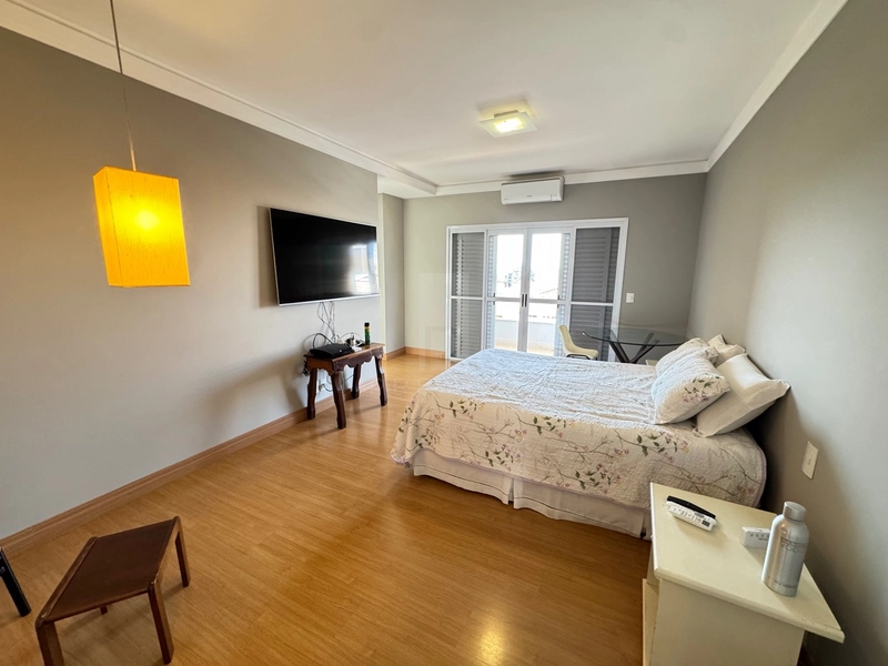Casa com 4 suítes e piscina no Bairro Maria Izabel em Marília-SP: 36ª foto da galeria de imagens do imóvel