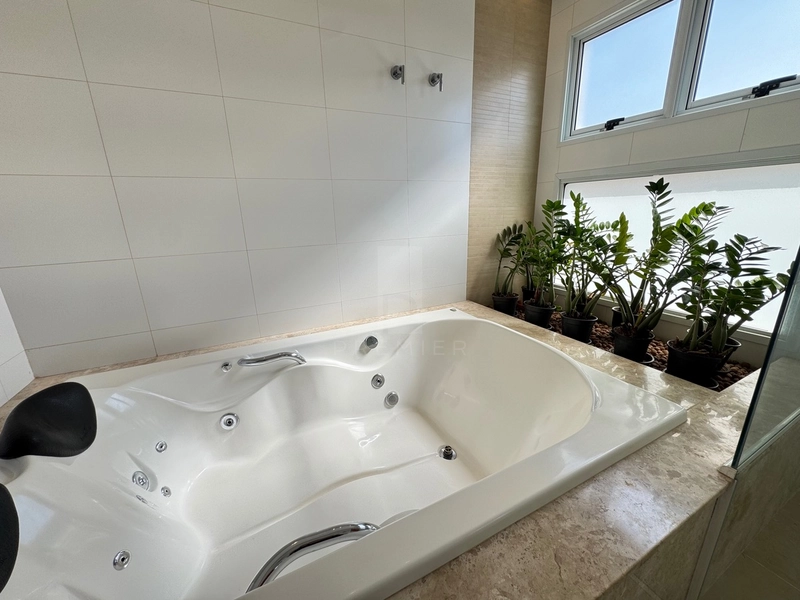 Casa com 4 suítes e piscina no Bairro Maria Izabel em Marília-SP: 43ª foto da galeria de imagens do imóvel