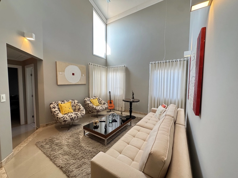 Casa com 4 suítes e piscina no Bairro Maria Izabel em Marília-SP: 5ª foto da galeria de imagens do imóvel