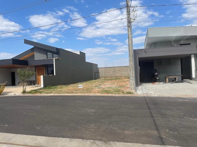 Terreno plano no condomínio Villa Flora II em Marília-SP: 1ª foto da galeria de imagens do imóvel