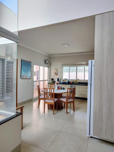 Casa com 2 quartos sendo 1 suíte no Condomínio Verana em Marília-SP.: 2ª foto da galeria de imagens do imóvel