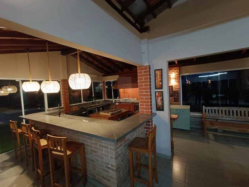 Chacara com 5 quartos e piscina aquecida no Jd America em Marilia / SP: 16ª foto da galeria de imagens do imóvel