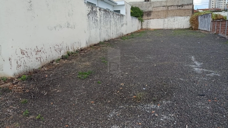 Terreno no Centro de Marília/SP: 1ª foto da galeria de imagens do imóvel