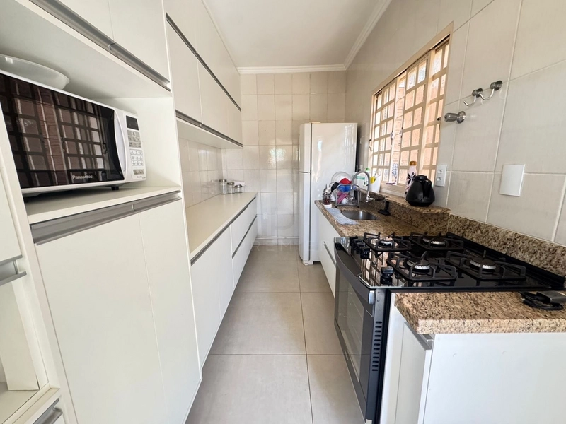 Casa com 3 quartos sendo 1 suíte no Jd. Califórnia em Marília-SP.: 11ª foto da galeria de imagens do imóvel