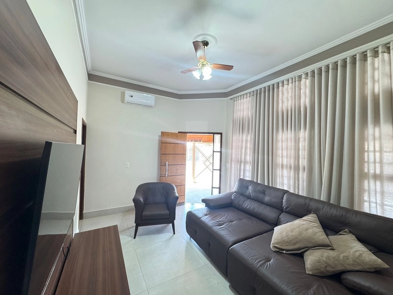 Casa com 3 quartos sendo 1 suíte no Jd. Califórnia em Marília-SP.: 6ª foto da galeria de imagens do imóvel