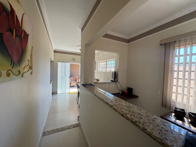Casa com 3 quartos sendo 1 suíte no Jd. Califórnia em Marília-SP.: 8ª foto da galeria de imagens do imóvel