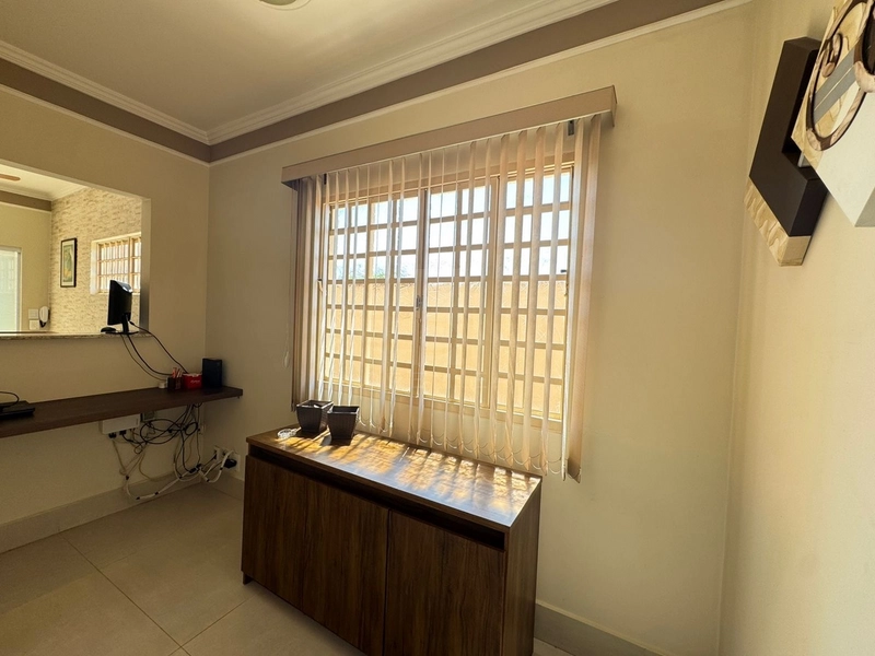 Casa com 3 quartos sendo 1 suíte no Jd. Califórnia em Marília-SP.: 9ª foto da galeria de imagens do imóvel