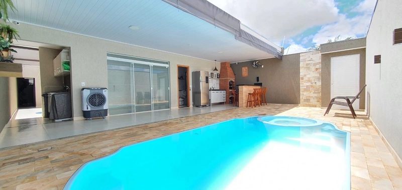 Casa a Venda com 3 suítes no Jd. Nacional em Marília-SP.: 1ª foto da galeria de imagens do imóvel