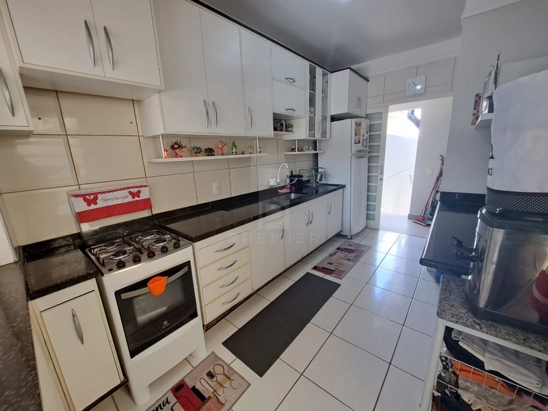 Casa a Venda com 3 quartos no Jardim Portal do Sol em Marília-SP.: 3ª foto da galeria de imagens do imóvel