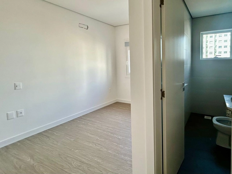 Localização privilegiada no bairro Navegantes com vista para o mar.: 26ª foto da galeria de imagens do imóvel