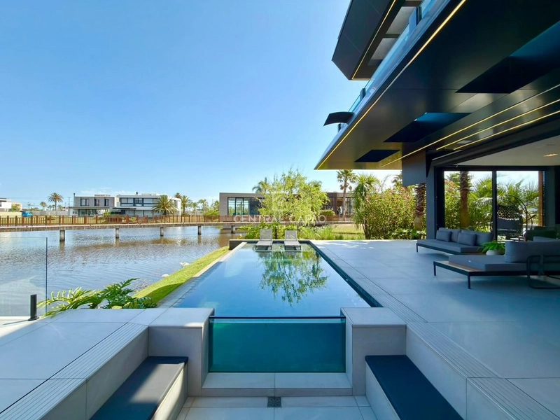 Casa beira lago 6 suítes à venda em condomínio de Xangri-lá: 22ª foto da galeria de imagens do imóvel