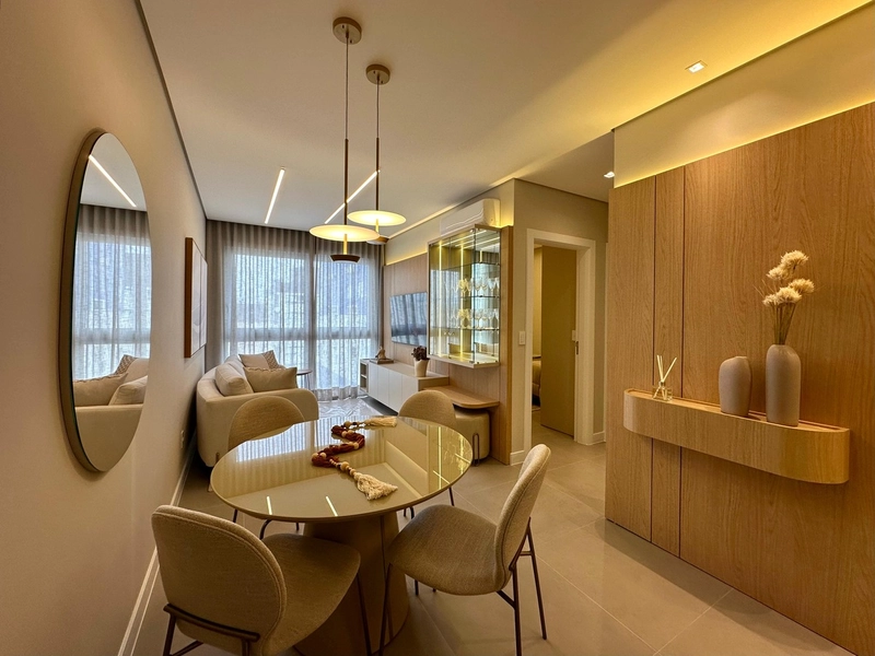 Apartamento 2 Dormitórios mobiliado,  decorado e de frente: 4ª foto da galeria de imagens do imóvel