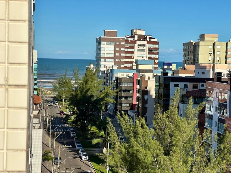 APARTAMENTO DOIS DORMITÓRIOS NO CENTRO VISTA MAR