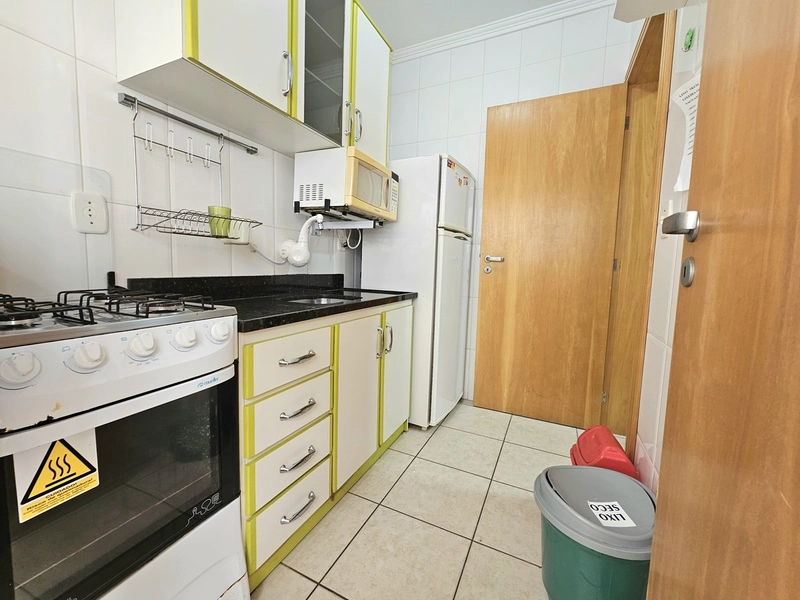 Amplo apartamento de 1 dormitório com box de garagem em Capão da Canoa: 5ª foto da galeria de imagens do imóvel