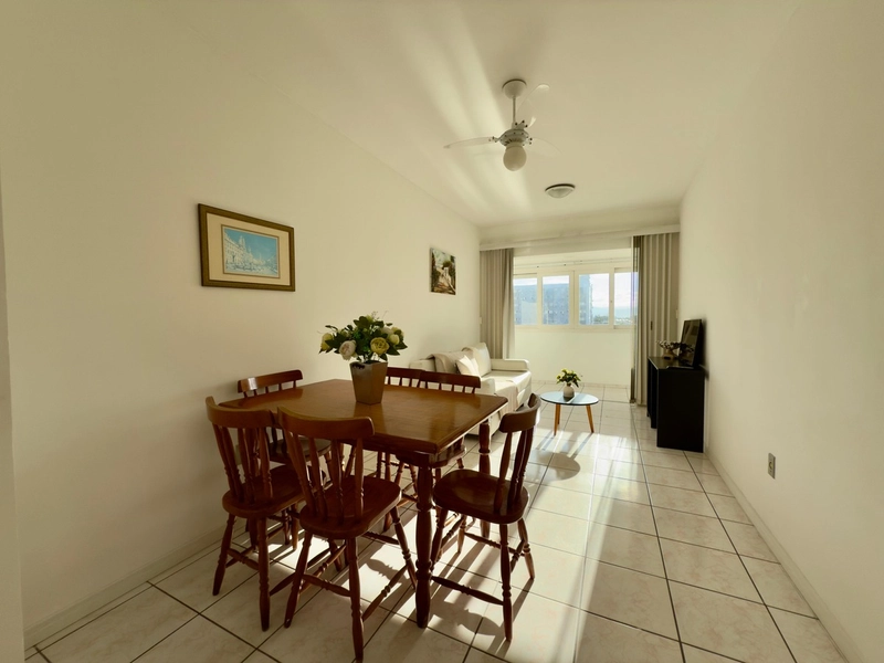 Apartamento de 2 quartos com vista liberada - Centro de Capão da Canoa: 1ª foto da galeria de imagens do imóvel