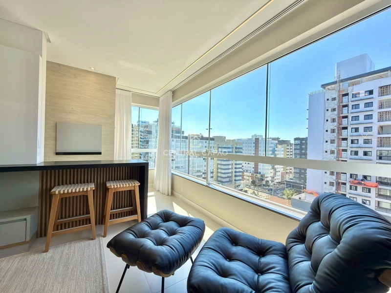 Apartamento com 3 suítes mobiliado e decorado em Capão da Canoa: 2ª foto da galeria de imagens do imóvel