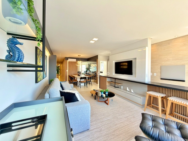Apartamento com 3 suítes mobiliado e decorado em Capão da Canoa