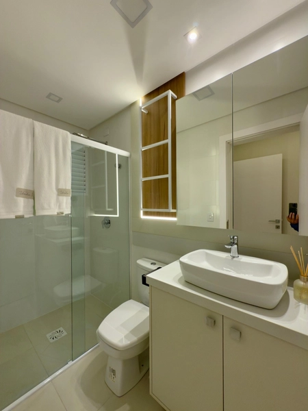 Apartamento com 3 suítes mobiliado e decorado em Capão da Canoa: 33ª foto da galeria de imagens do imóvel