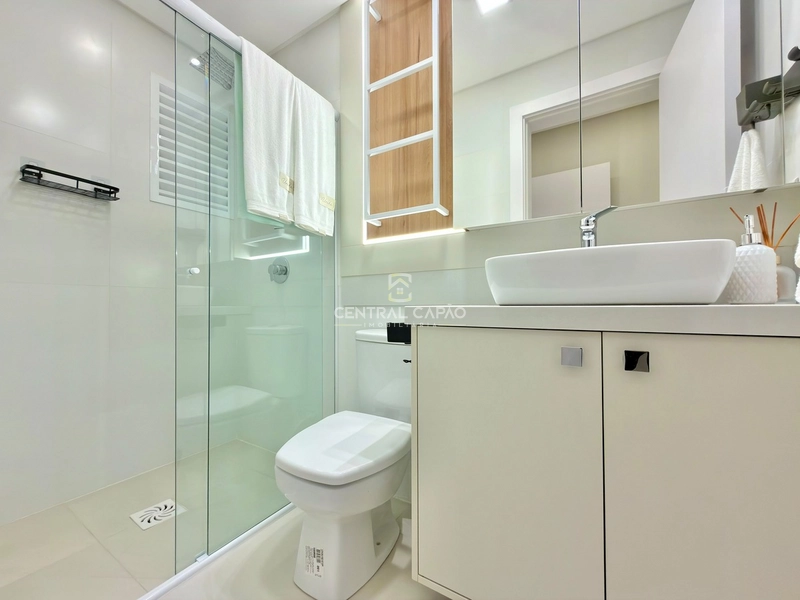 Apartamento com 3 suítes mobiliado e decorado em Capão da Canoa: 34ª foto da galeria de imagens do imóvel