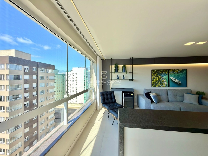 Apartamento com 3 suítes mobiliado e decorado em Capão da Canoa: 3ª foto da galeria de imagens do imóvel