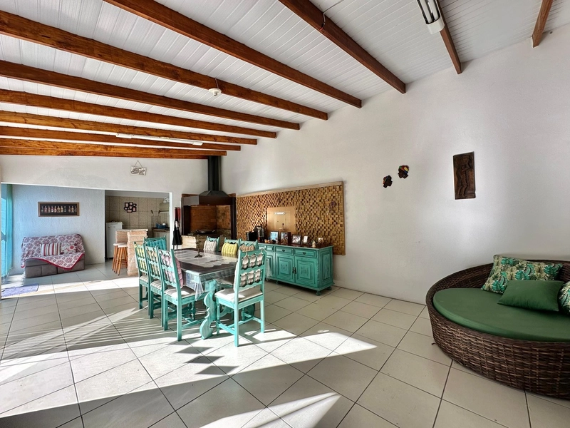 OPORTUNIDADE À VENDA CASA COM TERRENO INTEIRO: 10ª foto da galeria de imagens do imóvel