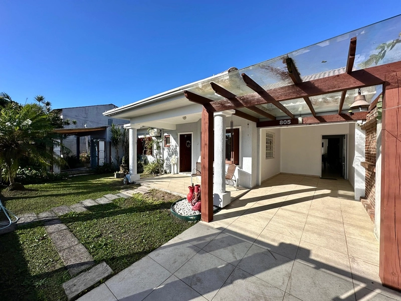 OPORTUNIDADE À VENDA CASA COM TERRENO INTEIRO: 2ª foto da galeria de imagens do imóvel
