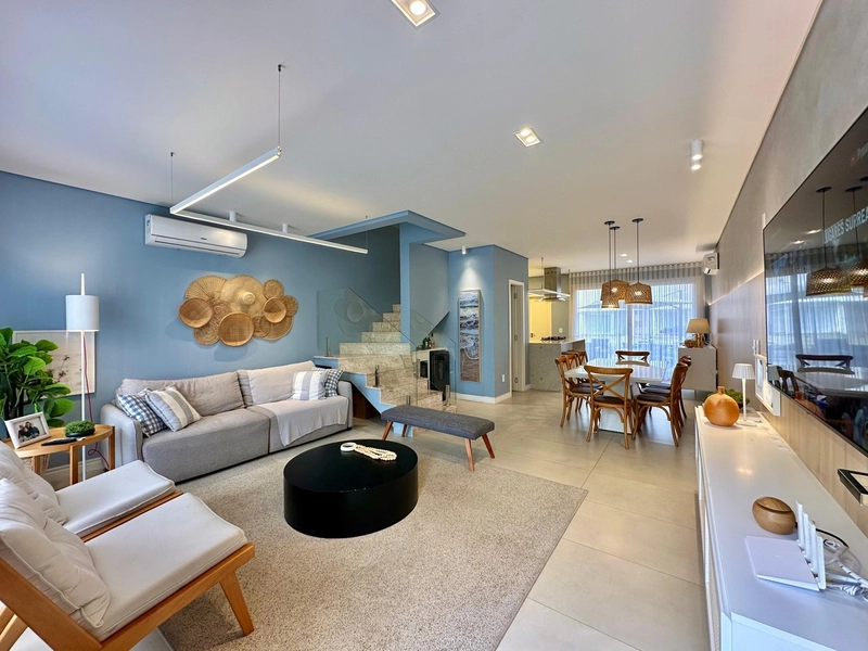 Casa 3 dormitórios beira lago à venda no condomínio Murano