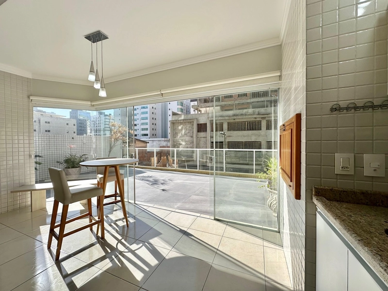 APARTAMENTO COM TERRAÇO DE FRENTE APENAS 20% NO ATO: 2ª foto da galeria de imagens do imóvel