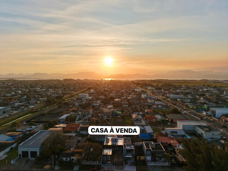CASA 3 DORMITÓRIOS ESPAÇO GOURMET E PISCINA EM CAPÃO DA CANOA: 2ª foto da galeria de imagens do imóvel
