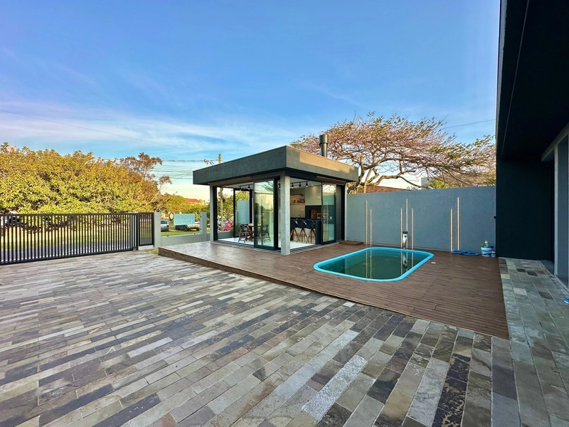 CASA 3 DORMITÓRIOS ESPAÇO GOURMET E PISCINA EM CAPÃO DA CANOA: 9ª foto da galeria de imagens do imóvel