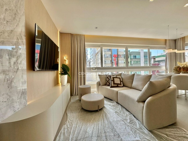 APARTAMENTO 3 SUÍTES FINAMENTE MOBILIADO E DECORADO À VENDA: 1ª foto da galeria de imagens do imóvel
