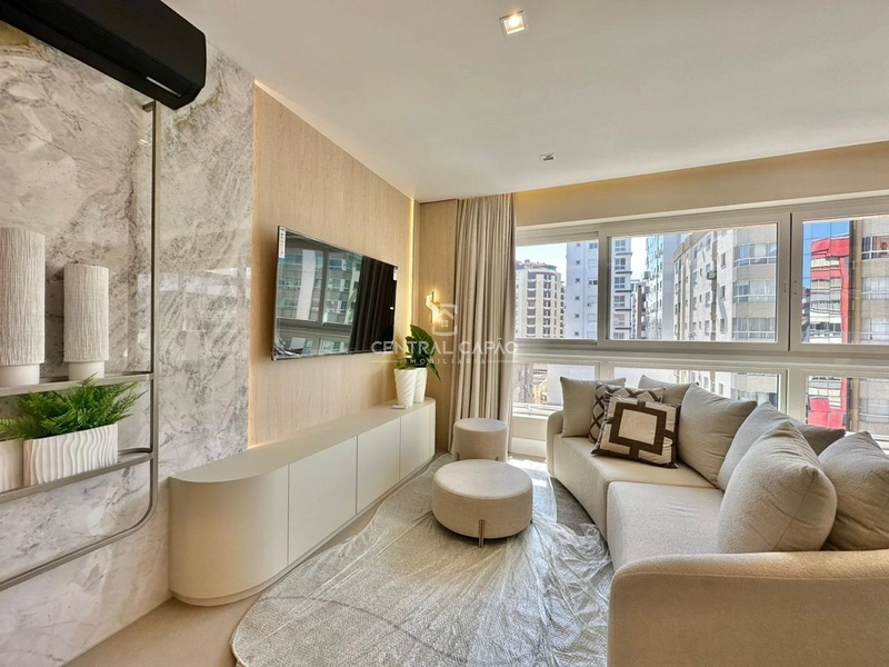 APARTAMENTO 3 SUÍTES FINAMENTE MOBILIADO E DECORADO À VENDA: 2ª foto da galeria de imagens do imóvel