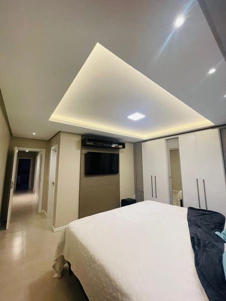 CASA COM PISCINA NO CENTRO DE ATLÂNTIDA: 5ª foto da galeria de imagens do imóvel