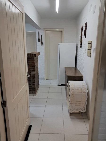 CASA COM PISCINA NO CENTRO DE ATLÂNTIDA: 45ª foto da galeria de imagens do imóvel