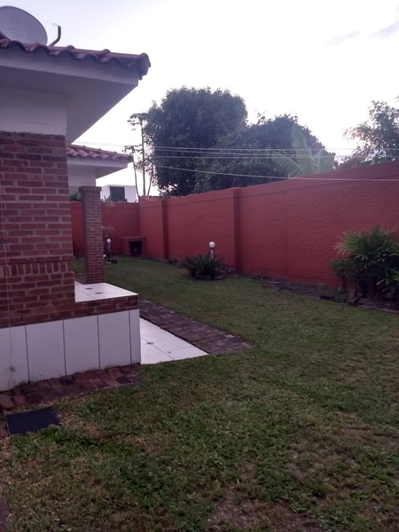CASA COM PISCINA NO CENTRO DE ATLÂNTIDA: 34ª foto da galeria de imagens do imóvel