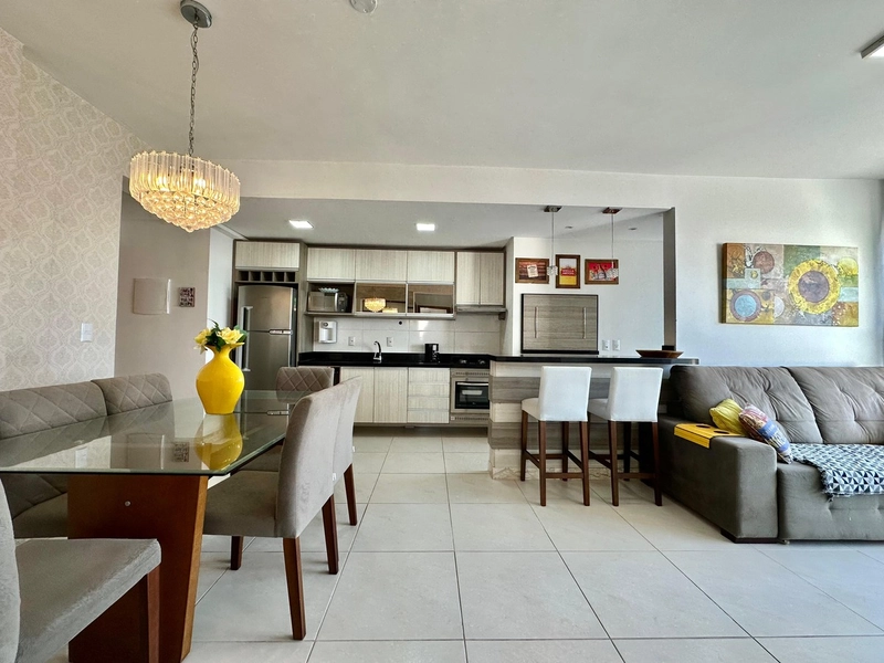 APARTAMENTO 2 DORMITÓRIOS COM VISTA PARA A PRAÇA: 5ª foto da galeria de imagens do imóvel