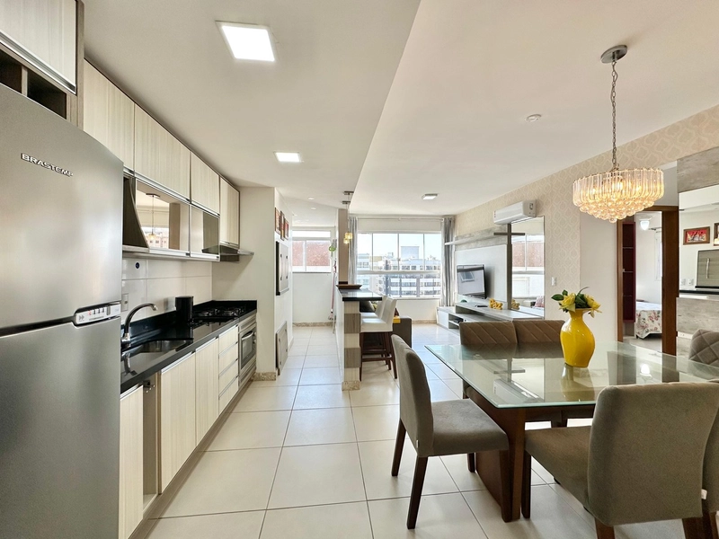 APARTAMENTO 2 DORMITÓRIOS COM VISTA PARA A PRAÇA: 3ª foto da galeria de imagens do imóvel